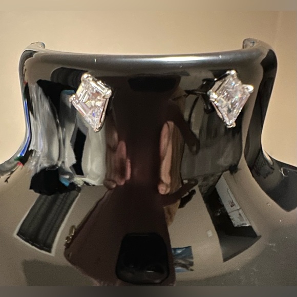 925 Silver Diamond Cut White Cubic Zirconia Studs Earrings - Picture 6 of 12